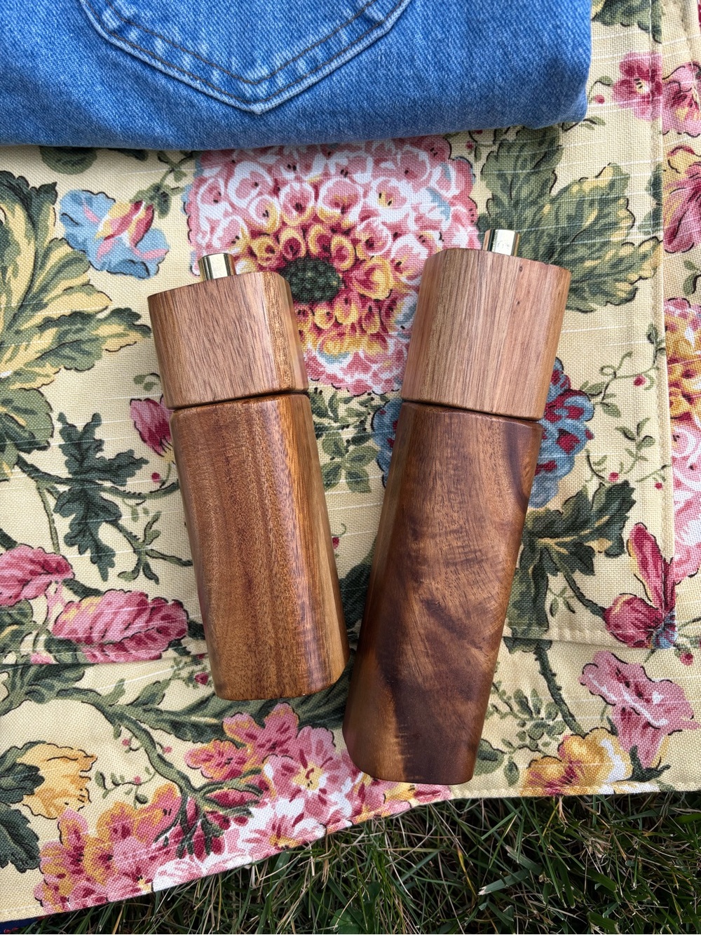 Pair of Wooden Salt and Pepper Mills - Natural Acacia Wood
